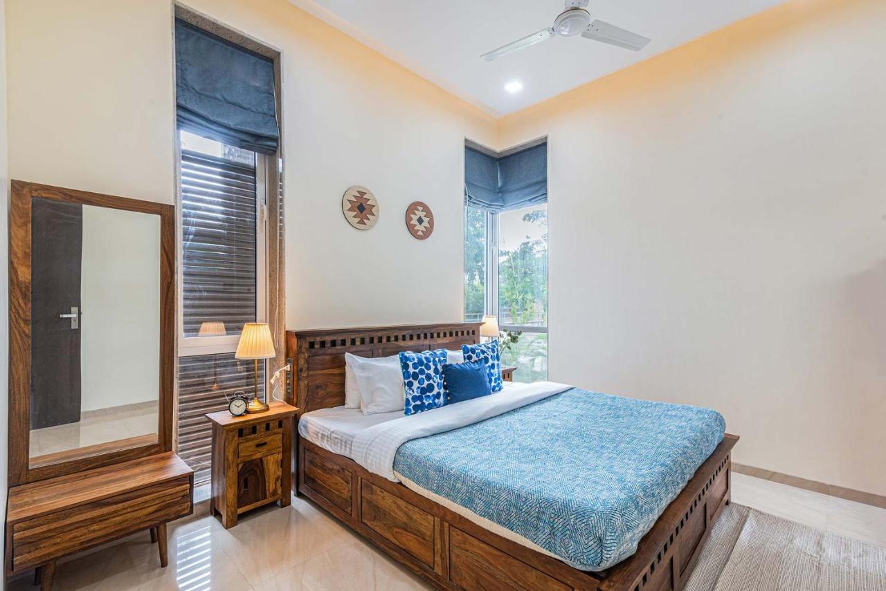 Sierra Skies By Stayvista - A Mountain-View Villa Featuring A Rooftop Swimming Pool, Jacuzzi, Turf, And A Gym For An Elevated Stay Lonavala Buitenkant foto