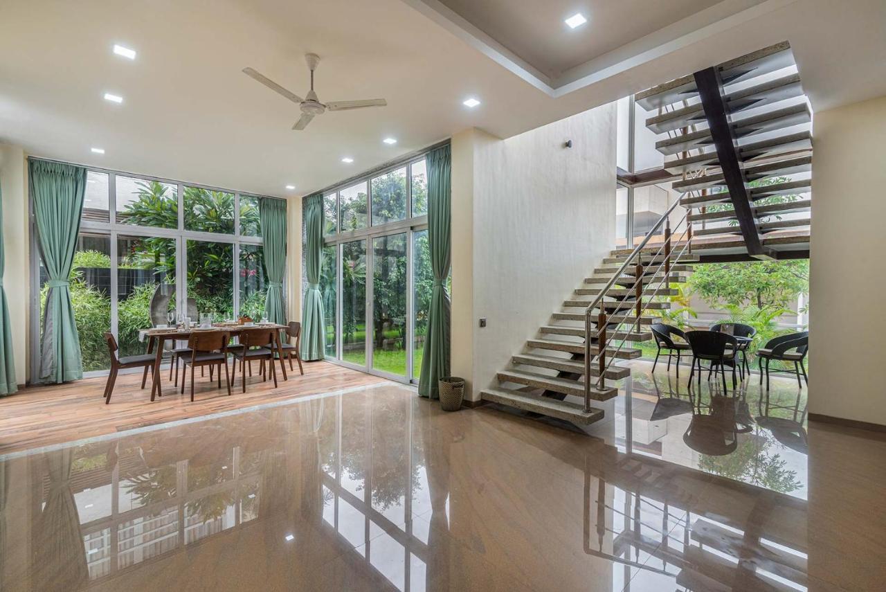 Sierra Skies By Stayvista - A Mountain-View Villa Featuring A Rooftop Swimming Pool, Jacuzzi, Turf, And A Gym For An Elevated Stay Lonavala Buitenkant foto